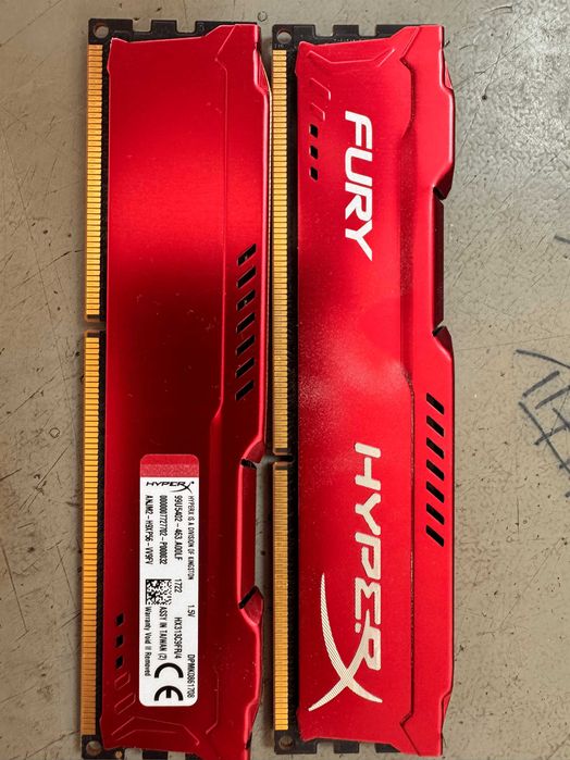 Kingston HyperX Fury Red DDR3, model HX316C9FR/4, 4GB per stick, 1600 MHz CL9 - 2 bucăți = 8GB total