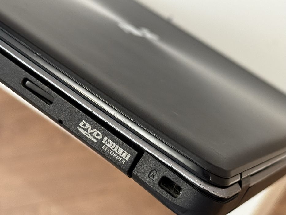 Ноутбук ASUS X550CA