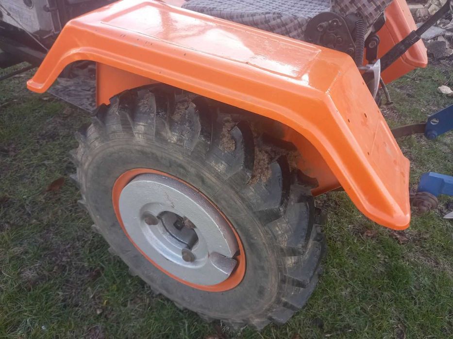 Трактор Хайбей малогабаритен