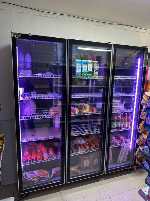 Холодильник витриный