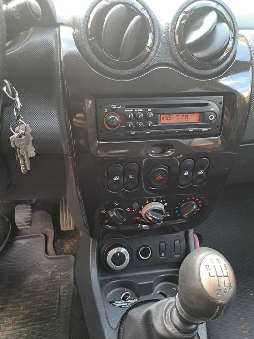 Dacia Duster 2011