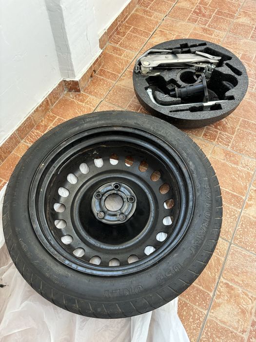 Roata Rezerva Slim Good Year VAG Vw Audi Seat Skoda pe 17