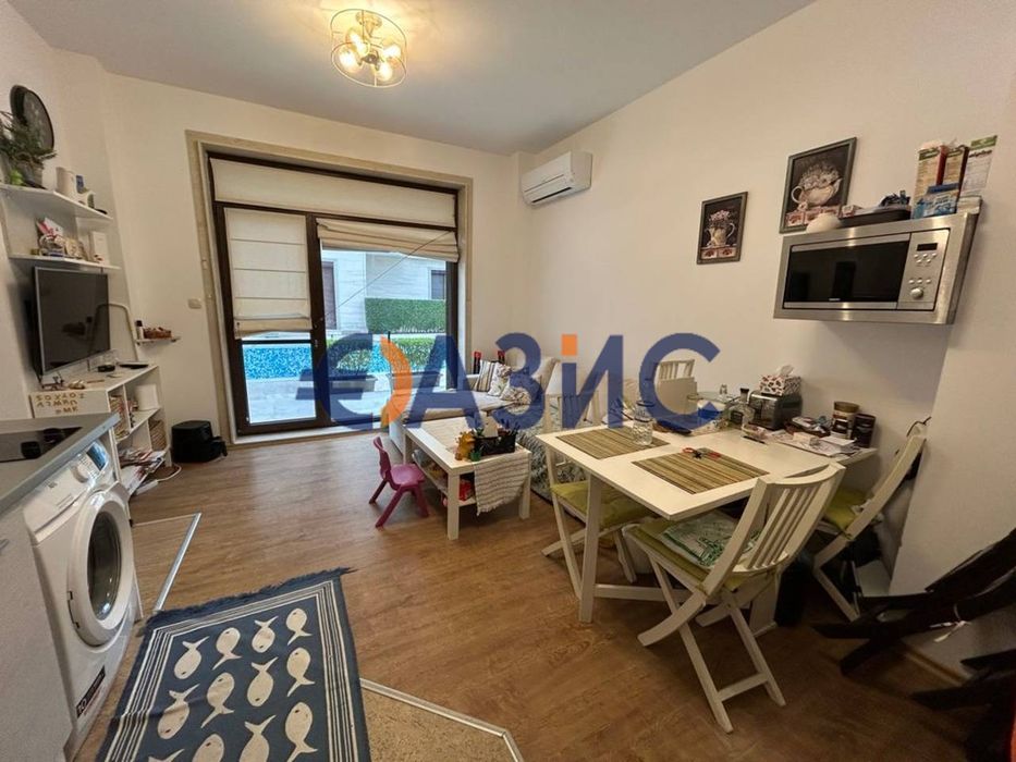 Продава се Двустаен апартамент в к.к. Слънчев бряг - 47 кв.м за 781 €/кв.м - Снимка #2