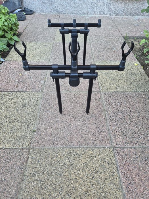 Rod pod 3 posturi
