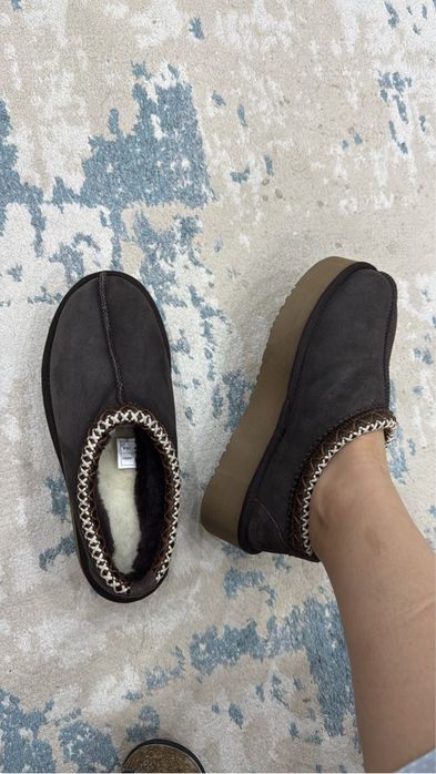 Продам новые угги