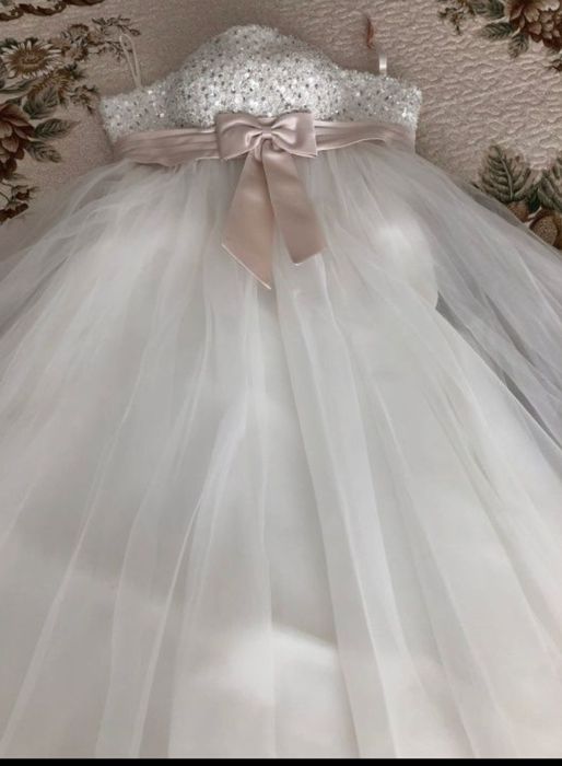 Продам 2 свадебных платья