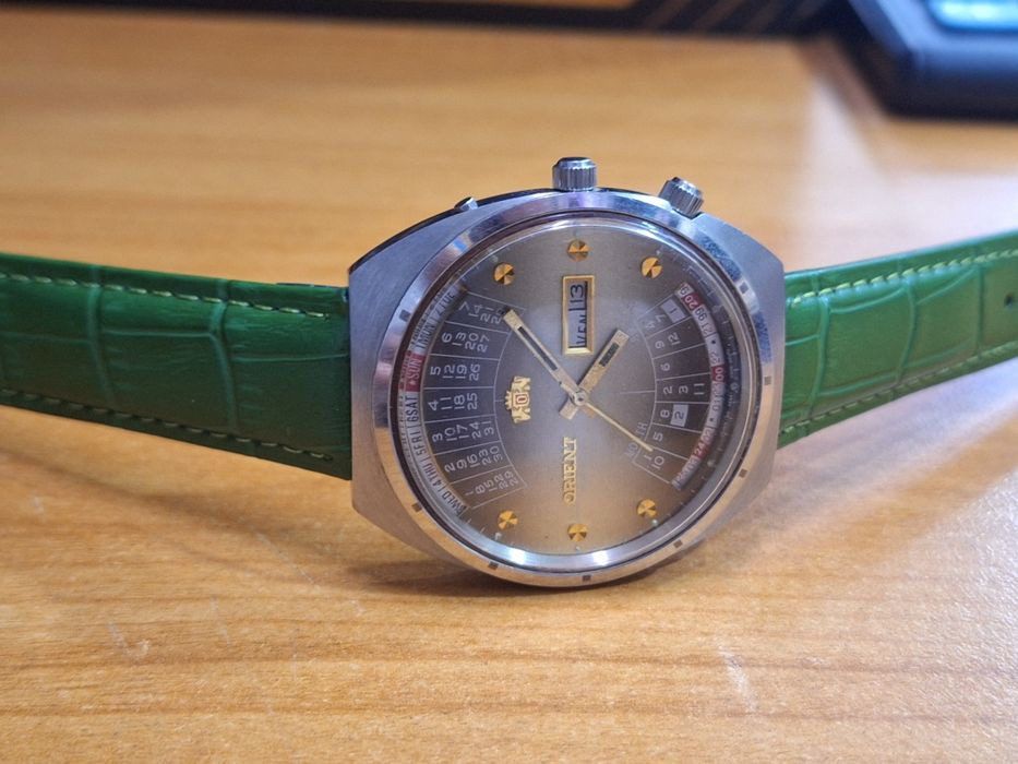 Orient multiyear calendar