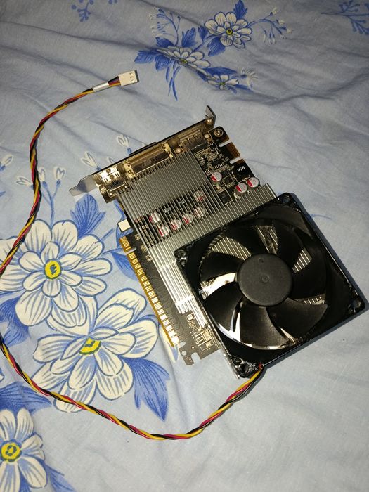 Продам видеокарту Geforce GT545