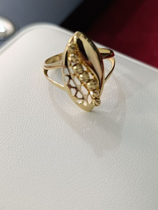 Золотое кольцо,Турецкая изделия, проба 585, вес 2,52 гр размер 18,