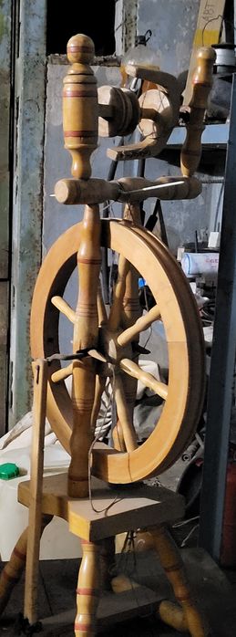 Прялка старинная