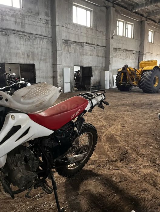 Мотоцикл б/у торг есть