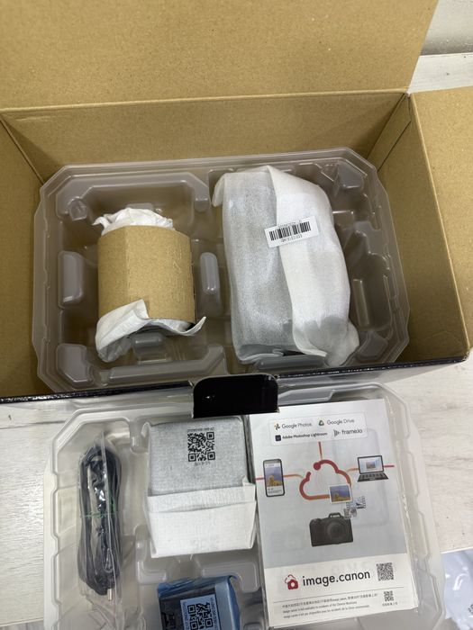 Canon Eos R10+ obiectiv ! Nou nefolosit 0 cadre !