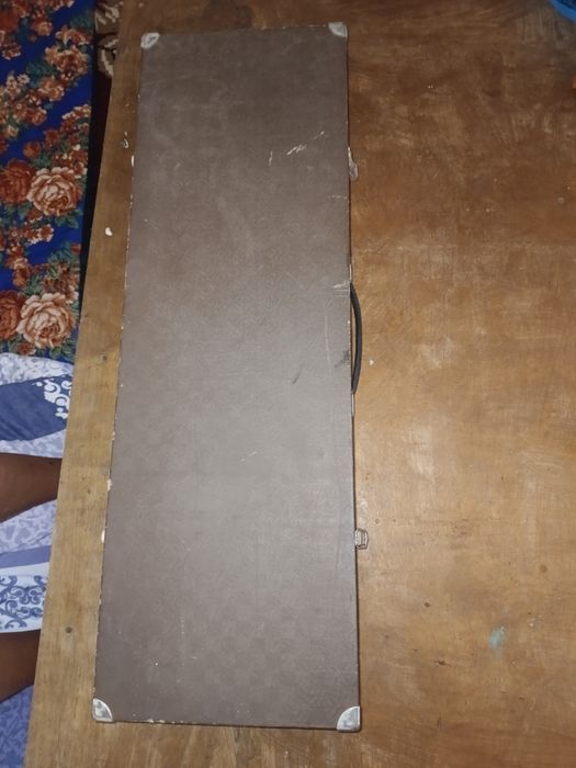 Старый музикальный инструмент