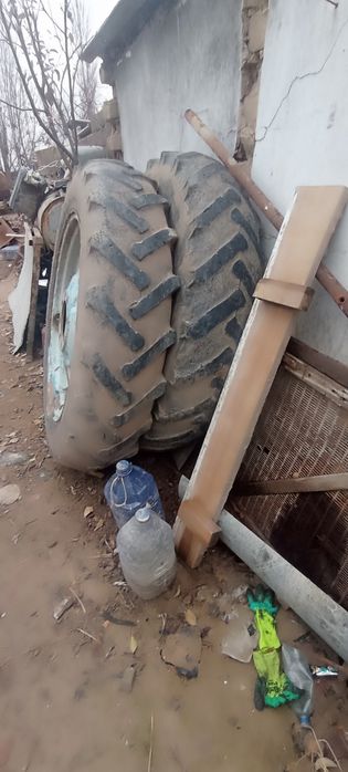 Traktor baloni sotiladi