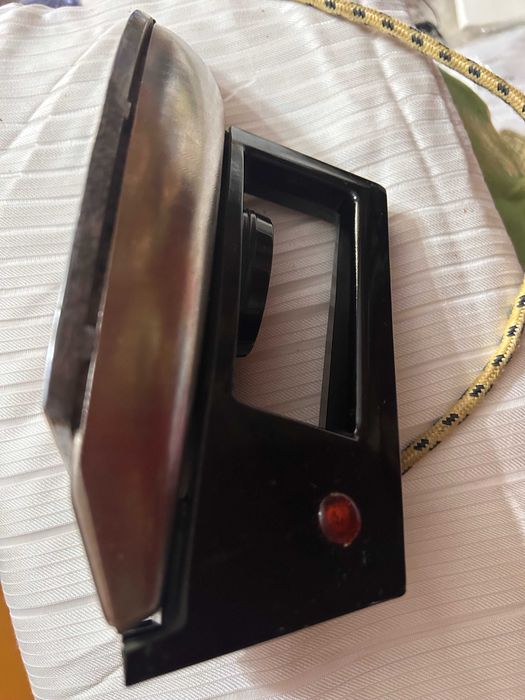 Продам утюг советский