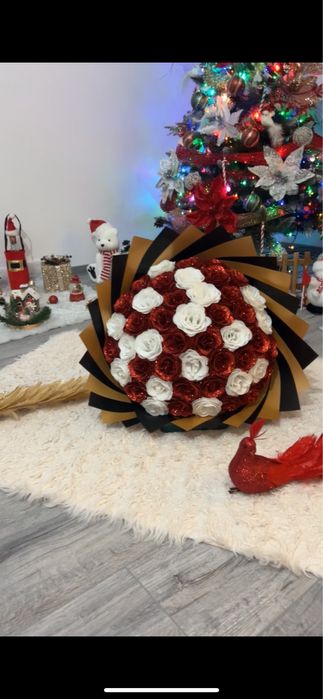 Buchete trandafiri imoeriali cu sclipici