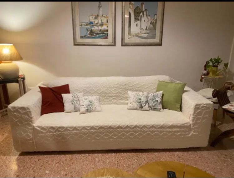 Калъф-покривало за триместен диван