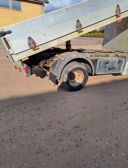 Vând Iveco 65c18 basculabil
