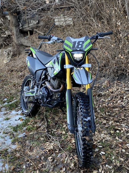 продам мотоцикл в хорошем состояние