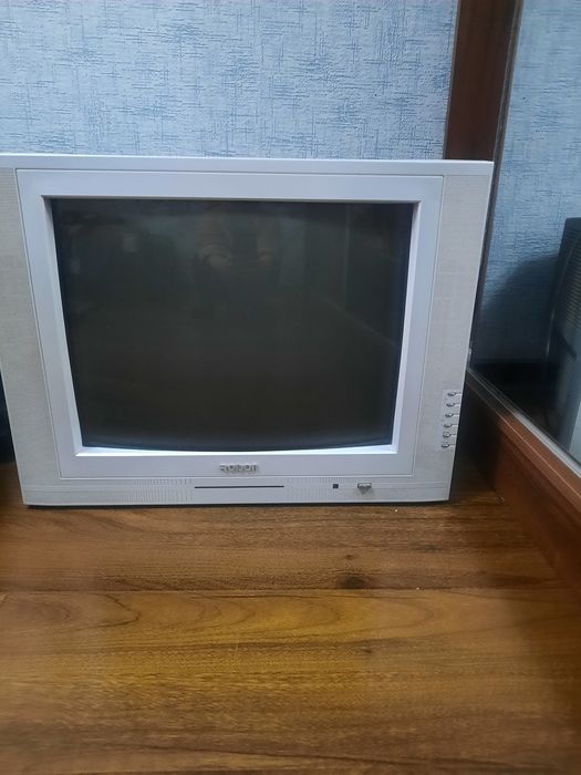 Продаётся телевизор Royson б /у