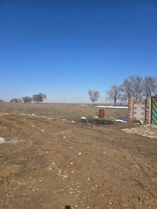 Продам участок в поселке Каратобе