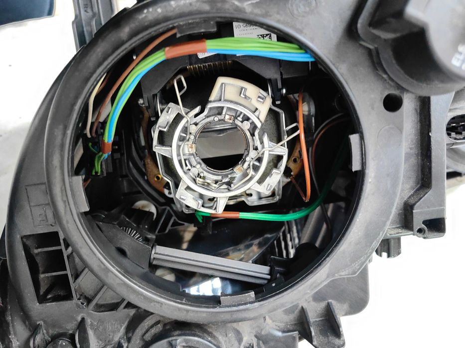 Оригинални фарове Мерцедес Е 211 Mercedes  E 211 Bixenon  Adaptive