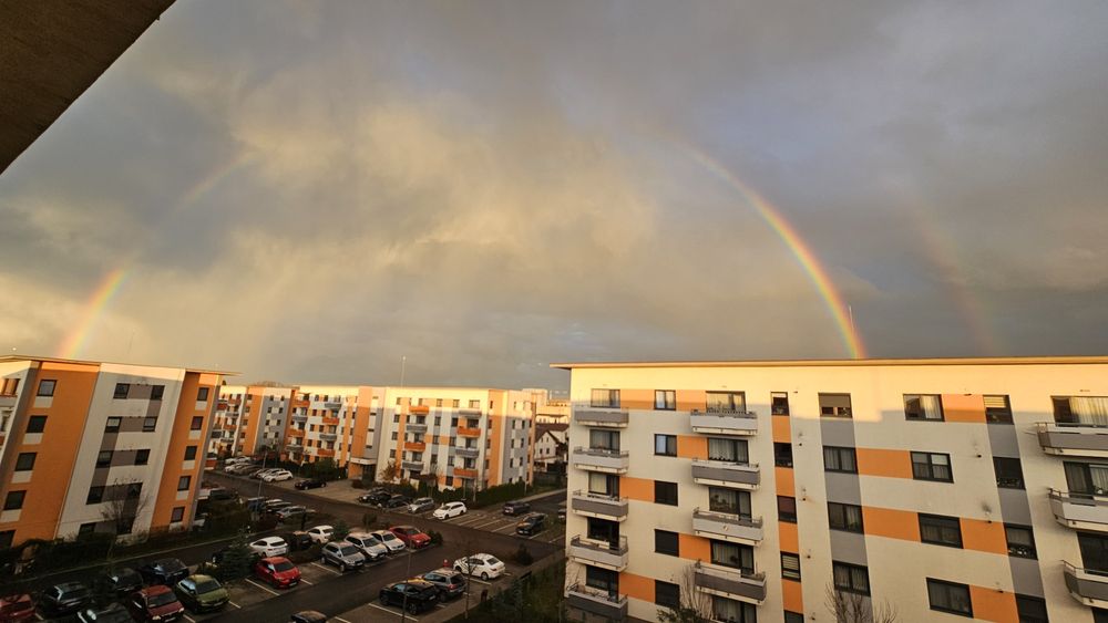 Apartament 3 camere de vânzare  in  zona  Coresi  (Casa Nobel)