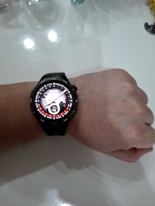 Продам смарт часы huawei GT-5 PRO