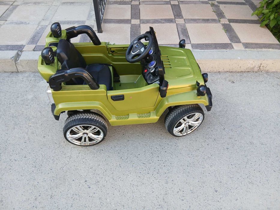 Детский электромобиль