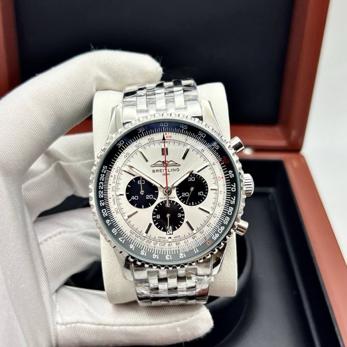 Breitling Navitimer b01 silver dial 43,mm