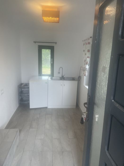 Vand casa langa padure Buhoci