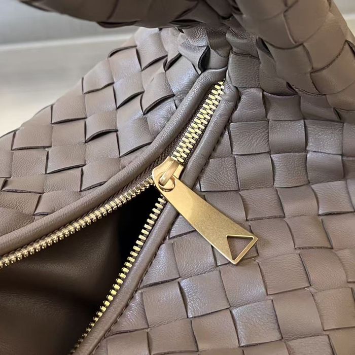 Bottega veneta чанта в кафяво