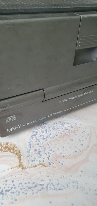 CD ченджер Nakamichi MB-7