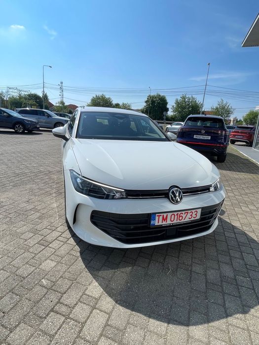 Volkswagen Passat Noul Passat Base 1.5 eTSI - 150CP Automat DSG 7