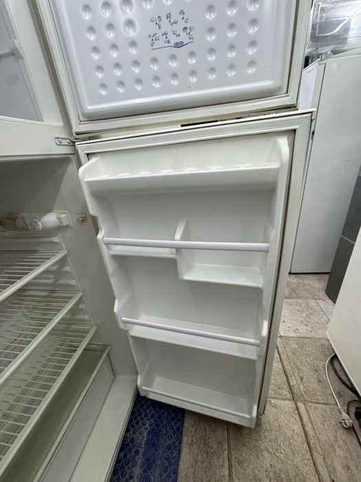 Хладирнек с фризер BEKO