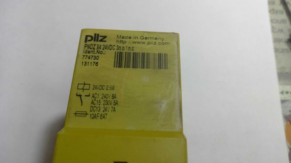 Rleu  de siguranta PILZ  PZE X5V...X4 ..X3  ...PONZV