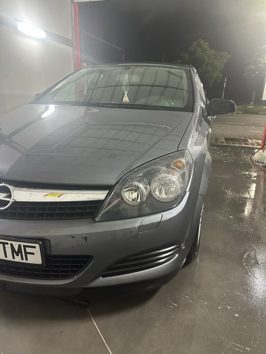 Vând urgent Opel Astra GTC 1.6 benzină – 2006