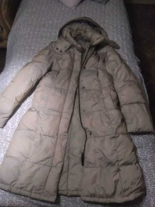 Дамско дълго яке,бежов цвят.H&M