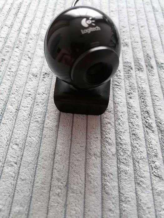 Продавам Уеб камера Logitech Quickcam E1000