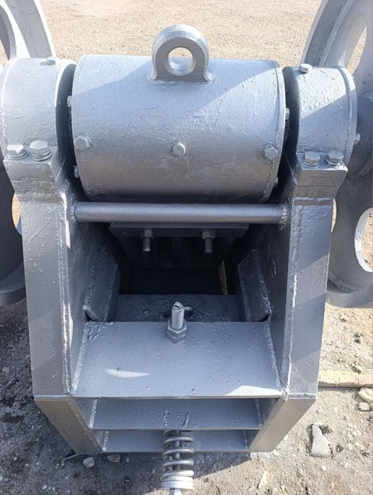 Щековая дробилка 250х400