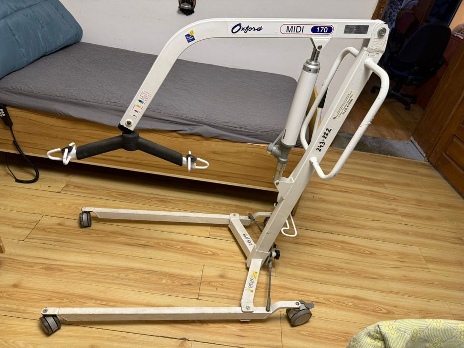 Pat electric și macara pacienti