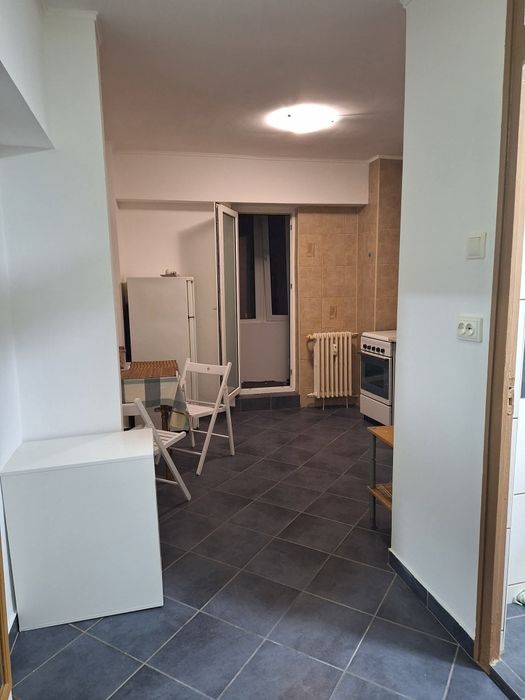 Garsoniera,nou mobilata ,bloc anvelopat,