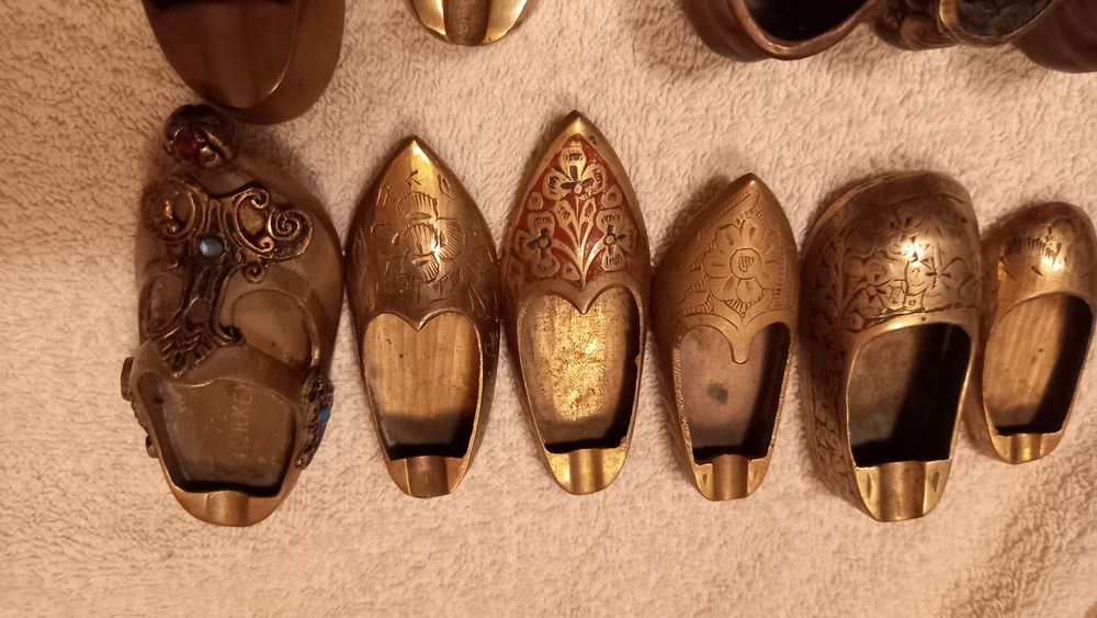 11 papucei drăguți din bronz