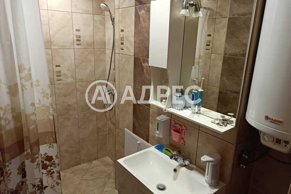 Тристаен апартамент в отлично състояние