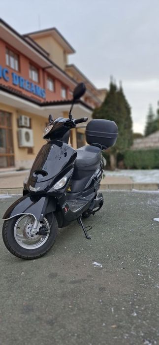 Продавам електрически скутер с двойно окачване, 60V, 2000 W, модел 2017 г.