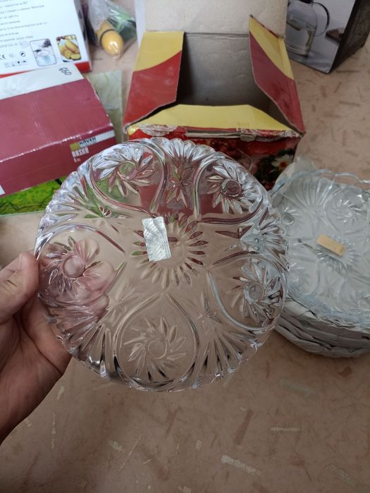 Продам тарелки стеклянные новые