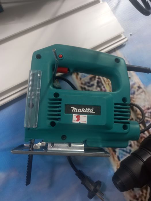 Пила по дереву. 185мм 125мм