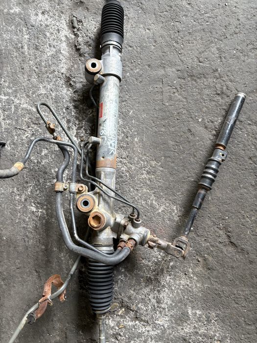 Toyota land cruiser 2.8 d 2018 година Кормилна рейка