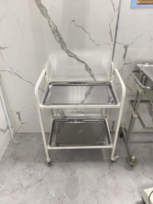 Процедурный столик ( Манипуляционный )