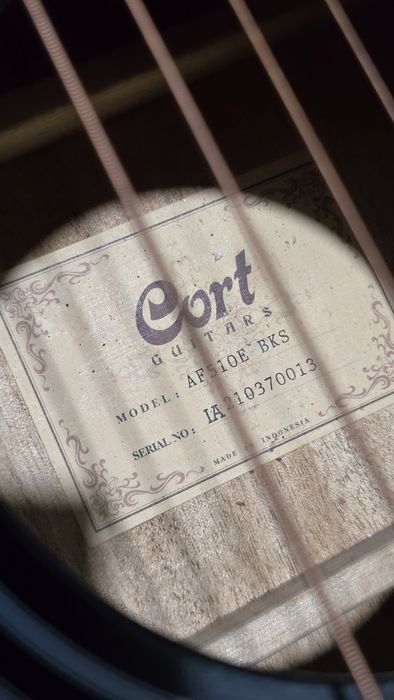 ГИТАРА CORT сотилади